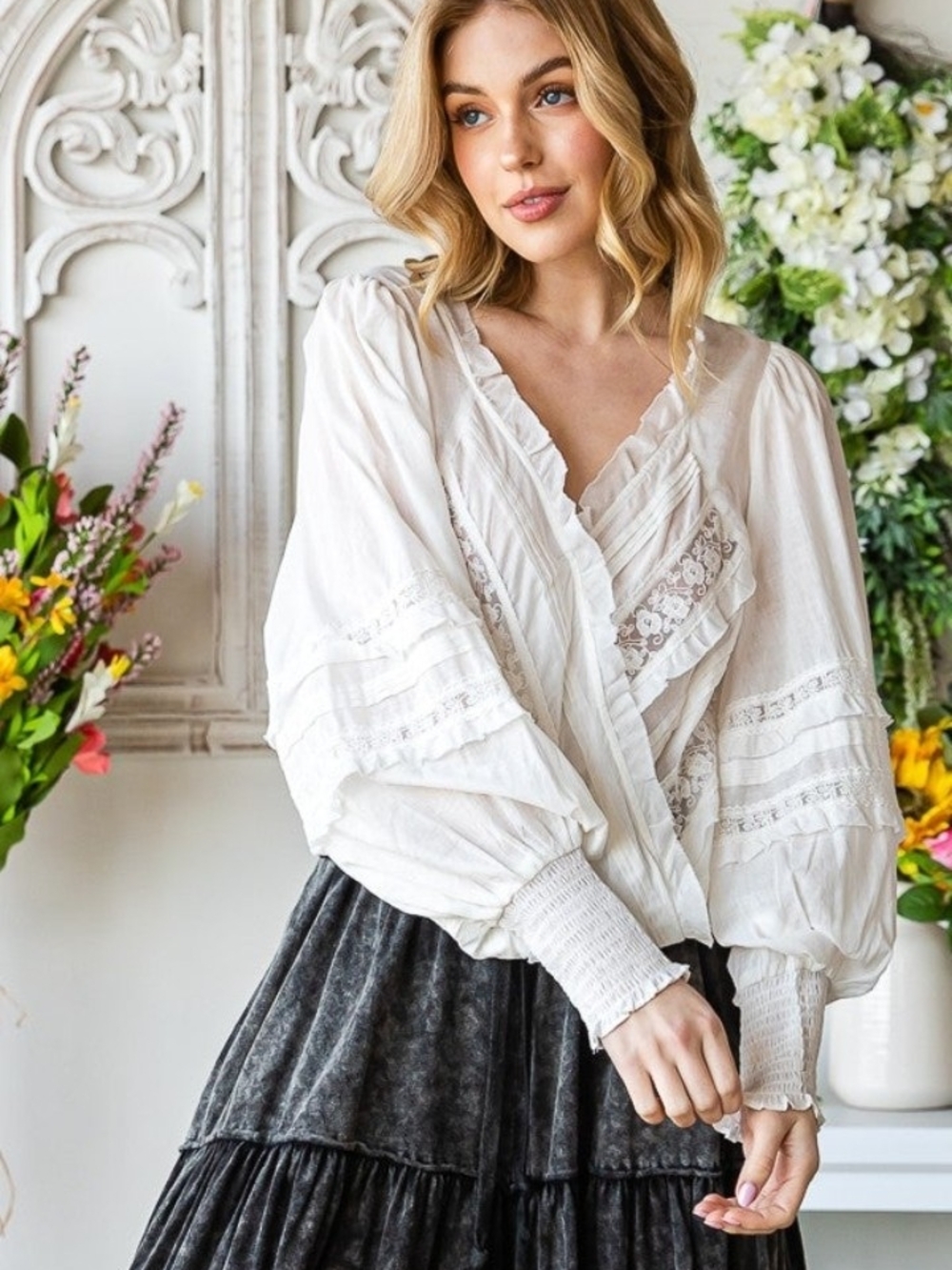 NWT Oli & Hali Ivory Lace-Trim V-Neck Peasant Blouse